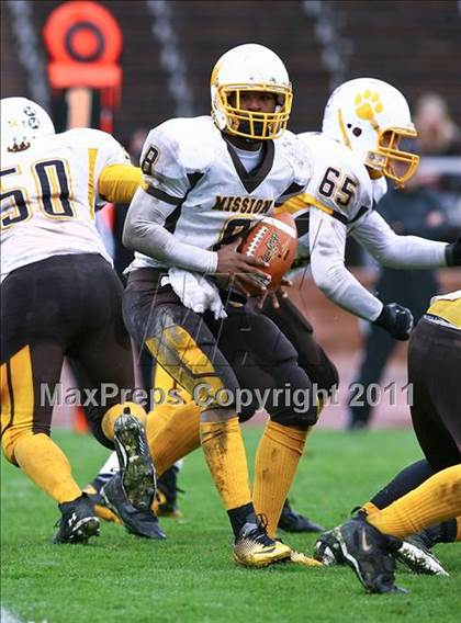 Thumbnail 2 in Mission @ Washington (CIF SF Section Final) photogallery.