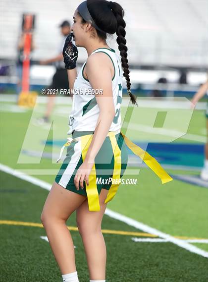 Thumbnail 2 in Sumner vs. Tampa Catholic photogallery.