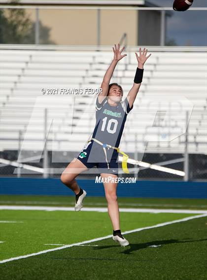 Thumbnail 1 in Sumner vs. Tampa Catholic photogallery.