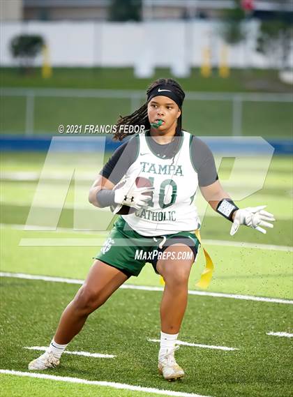 Thumbnail 2 in Sumner vs. Tampa Catholic photogallery.