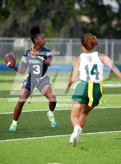 Thumbnail 2 in Sumner vs. Tampa Catholic photogallery.