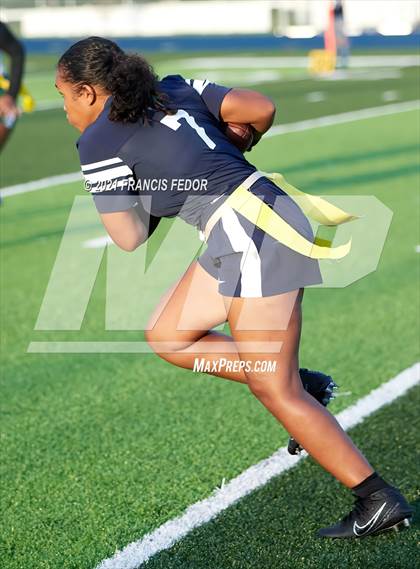 Thumbnail 3 in Sumner vs. Tampa Catholic photogallery.