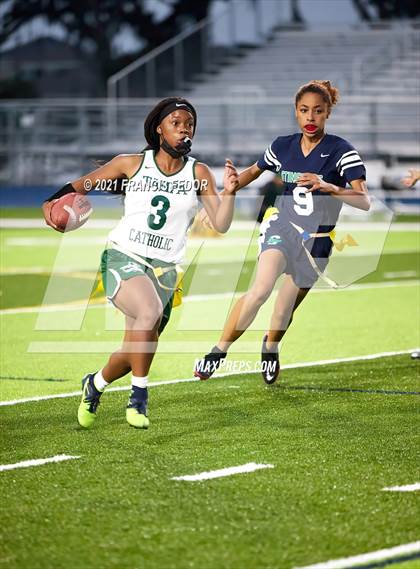 Thumbnail 2 in Sumner vs. Tampa Catholic photogallery.