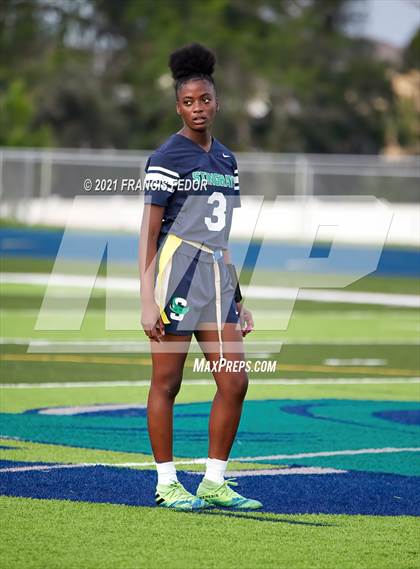 Thumbnail 3 in Sumner vs. Tampa Catholic photogallery.