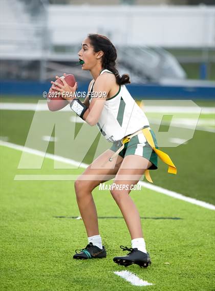 Thumbnail 3 in Sumner vs. Tampa Catholic photogallery.