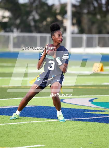 Thumbnail 1 in Sumner vs. Tampa Catholic photogallery.