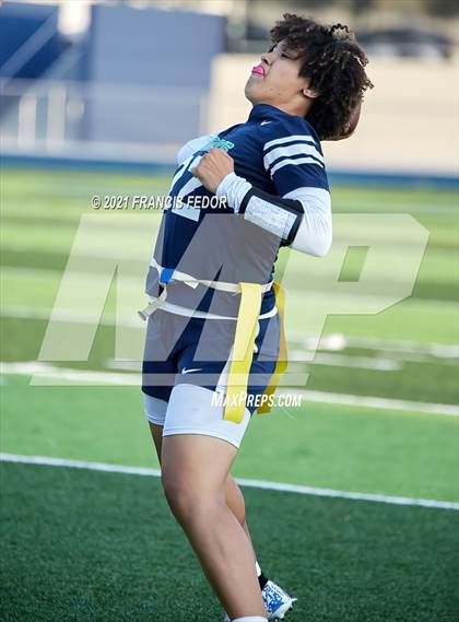 Thumbnail 1 in Sumner vs. Tampa Catholic photogallery.