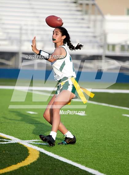 Thumbnail 1 in Sumner vs. Tampa Catholic photogallery.