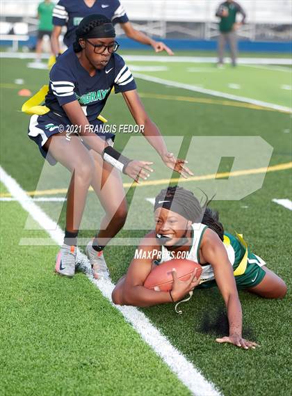 Thumbnail 2 in Sumner vs. Tampa Catholic photogallery.