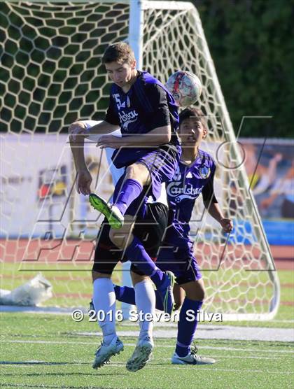 Thumbnail 3 in Carlsbad vs. Torrey Pines (21st Annual SoCal Classic) photogallery.