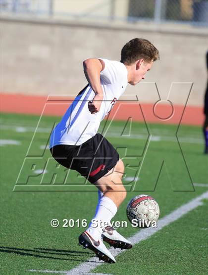 Thumbnail 2 in Carlsbad vs. Torrey Pines (21st Annual SoCal Classic) photogallery.