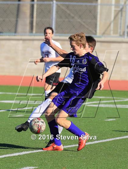Thumbnail 3 in Carlsbad vs. Torrey Pines (21st Annual SoCal Classic) photogallery.