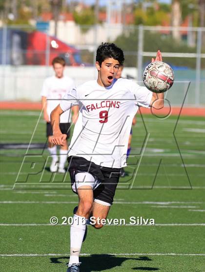 Thumbnail 3 in Carlsbad vs. Torrey Pines (21st Annual SoCal Classic) photogallery.