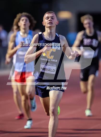Thumbnail 1 in Kentucky Dream Mile photogallery.