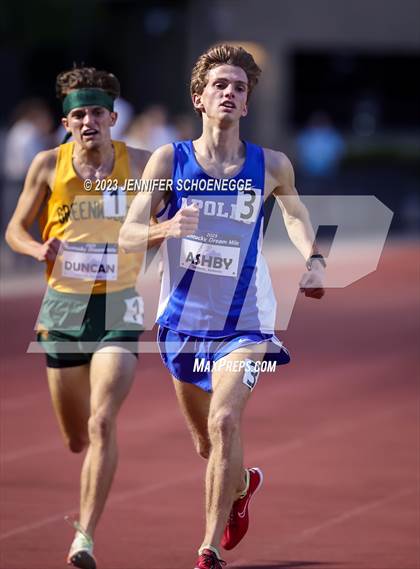Thumbnail 1 in Kentucky Dream Mile photogallery.
