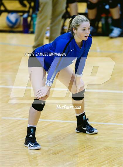 Thumbnail 2 in Grand Island vs. Lincoln East photogallery.