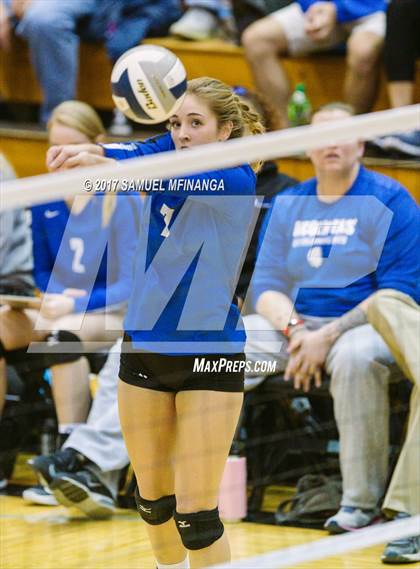 Thumbnail 3 in Grand Island vs. Lincoln East photogallery.