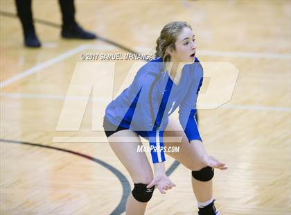 Thumbnail 3 in Grand Island vs. Lincoln East photogallery.
