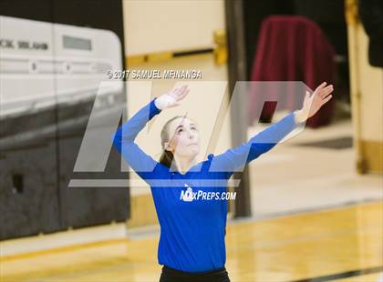 Thumbnail 2 in Grand Island vs. Lincoln East photogallery.