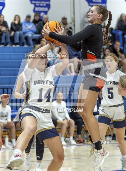 Thumbnail 3 in Waterloo vs Father McGivney (Columbia Tip Off Tournament) photogallery.