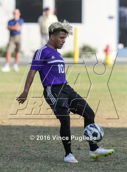 Thumbnail 1 in Shadow Hills vs. Flintridge Prep (CIF SS D6 Semifinal) photogallery.