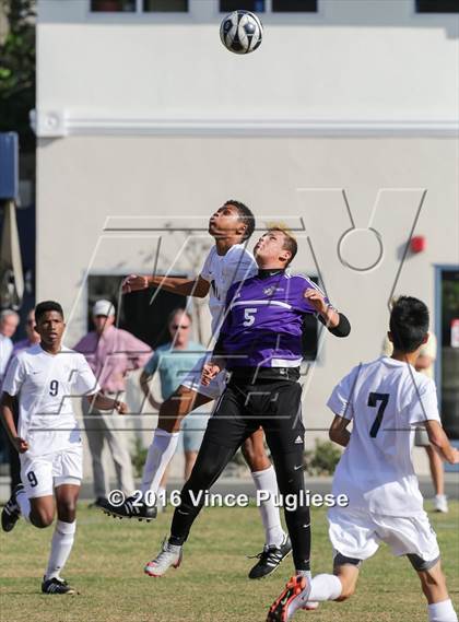 Thumbnail 3 in Shadow Hills vs. Flintridge Prep (CIF SS D6 Semifinal) photogallery.