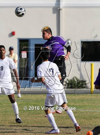 Thumbnail 1 in Shadow Hills vs. Flintridge Prep (CIF SS D6 Semifinal) photogallery.