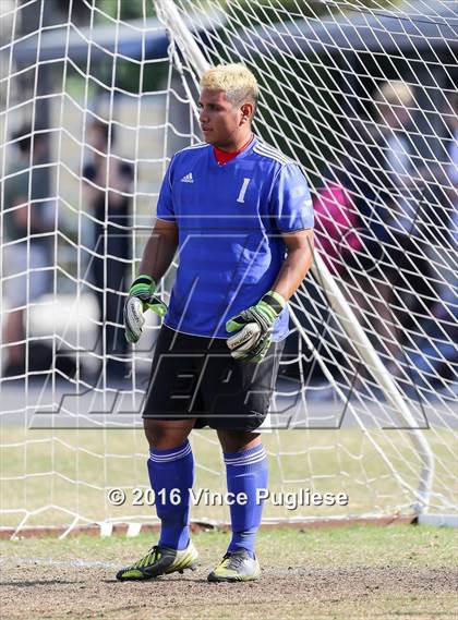 Thumbnail 2 in Shadow Hills vs. Flintridge Prep (CIF SS D6 Semifinal) photogallery.
