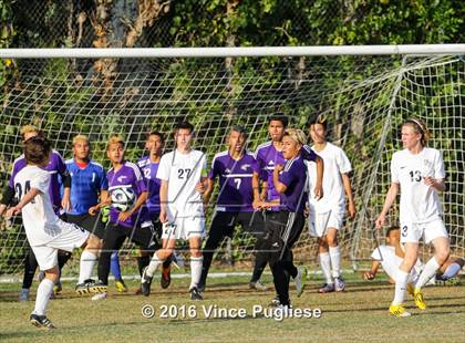 Thumbnail 3 in Shadow Hills vs. Flintridge Prep (CIF SS D6 Semifinal) photogallery.