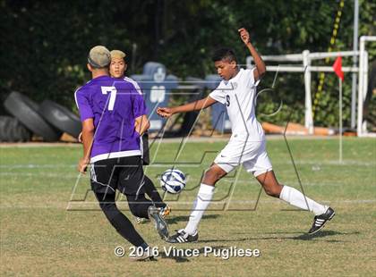Thumbnail 2 in Shadow Hills vs. Flintridge Prep (CIF SS D6 Semifinal) photogallery.