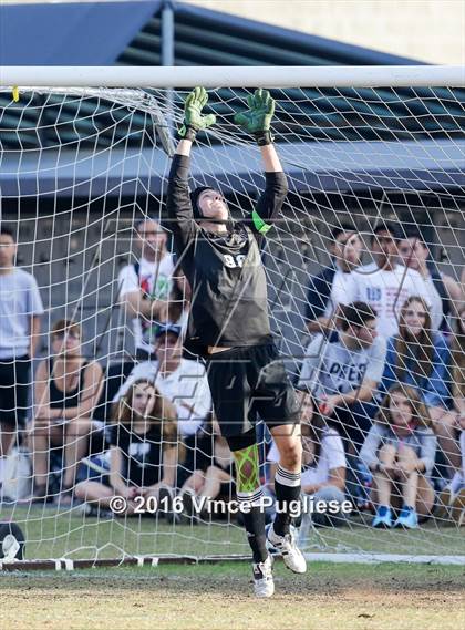 Thumbnail 1 in Shadow Hills vs. Flintridge Prep (CIF SS D6 Semifinal) photogallery.
