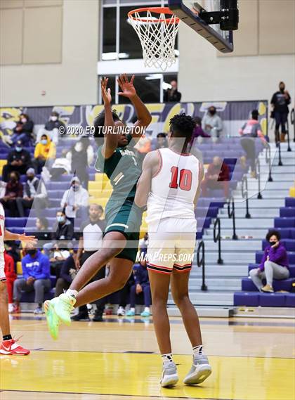 Thumbnail 1 in North Gwinnett vs. Grayson (Tournament of Champions Holiday Classic) photogallery.