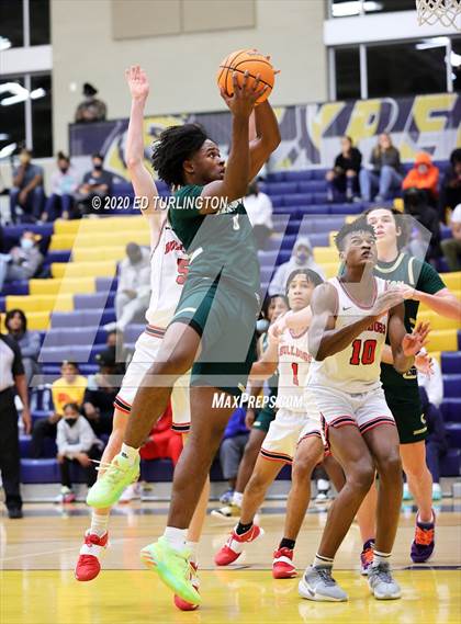Thumbnail 1 in North Gwinnett vs. Grayson (Tournament of Champions Holiday Classic) photogallery.