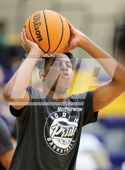 Thumbnail 1 in North Gwinnett vs. Grayson (Tournament of Champions Holiday Classic) photogallery.