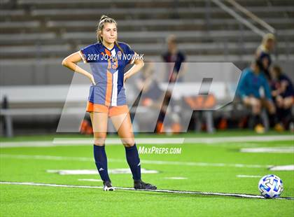 Thumbnail 2 in Klein Cain vs Bridgeland (UIL 6A Bi-District Playoff) photogallery.