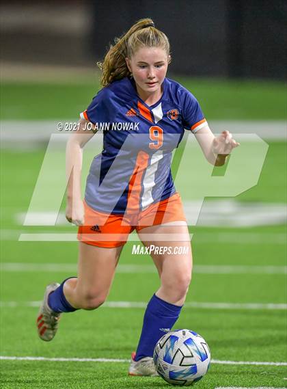 Thumbnail 2 in Klein Cain vs Bridgeland (UIL 6A Bi-District Playoff) photogallery.