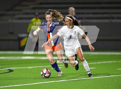 Thumbnail 3 in Klein Cain vs Bridgeland (UIL 6A Bi-District Playoff) photogallery.