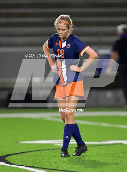 Thumbnail 3 in Klein Cain vs Bridgeland (UIL 6A Bi-District Playoff) photogallery.