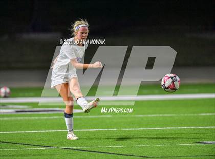 Thumbnail 2 in Klein Cain vs Bridgeland (UIL 6A Bi-District Playoff) photogallery.