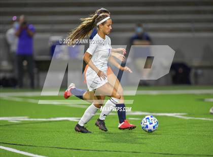 Thumbnail 2 in Klein Cain vs Bridgeland (UIL 6A Bi-District Playoff) photogallery.