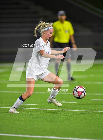 Thumbnail 3 in Klein Cain vs Bridgeland (UIL 6A Bi-District Playoff) photogallery.