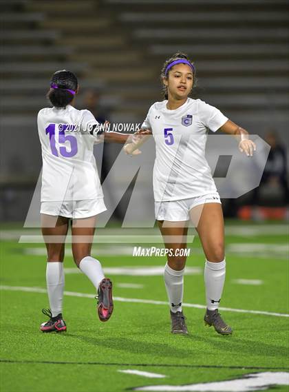 Thumbnail 1 in Klein Cain vs Bridgeland (UIL 6A Bi-District Playoff) photogallery.
