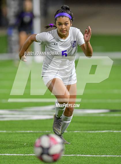 Thumbnail 3 in Klein Cain vs Bridgeland (UIL 6A Bi-District Playoff) photogallery.