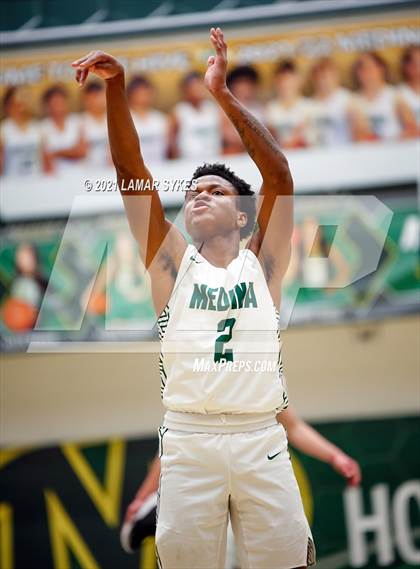 Thumbnail 2 in Chaney @ Medina photogallery.