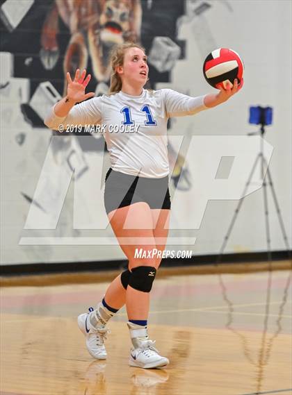 Thumbnail 2 in Wortham vs Chilton (UIL 2A Bi-District) photogallery.