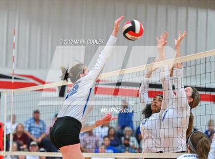 Thumbnail 1 in Wortham vs Chilton (UIL 2A Bi-District) photogallery.