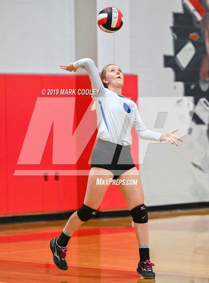 Thumbnail 3 in Wortham vs Chilton (UIL 2A Bi-District) photogallery.