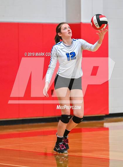 Thumbnail 3 in Wortham vs Chilton (UIL 2A Bi-District) photogallery.