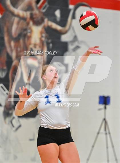 Thumbnail 1 in Wortham vs Chilton (UIL 2A Bi-District) photogallery.