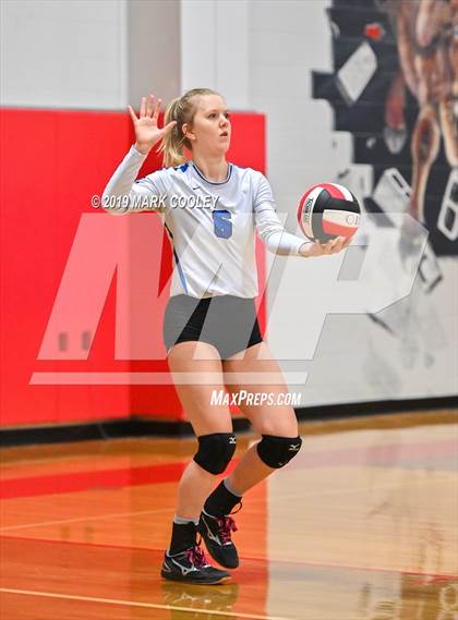 Thumbnail 3 in Wortham vs Chilton (UIL 2A Bi-District) photogallery.